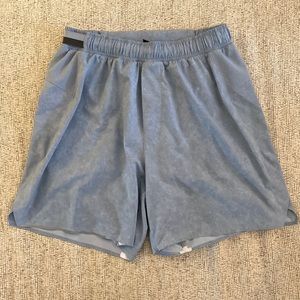 Lulu Lemon MENS S Gray Blue Shorts